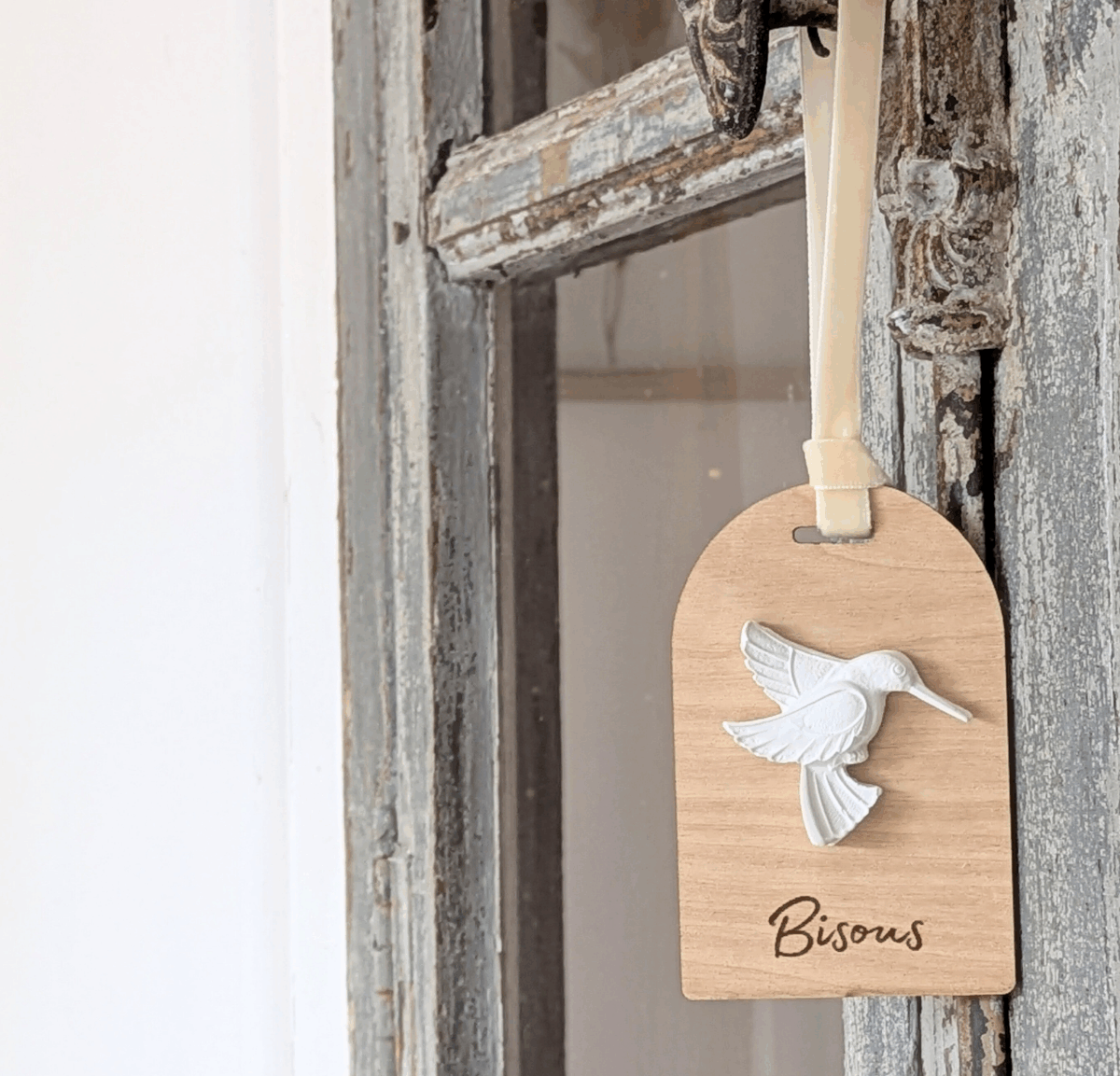 Décor en plâtre parfumé, parfum coton et message "Bisous".
