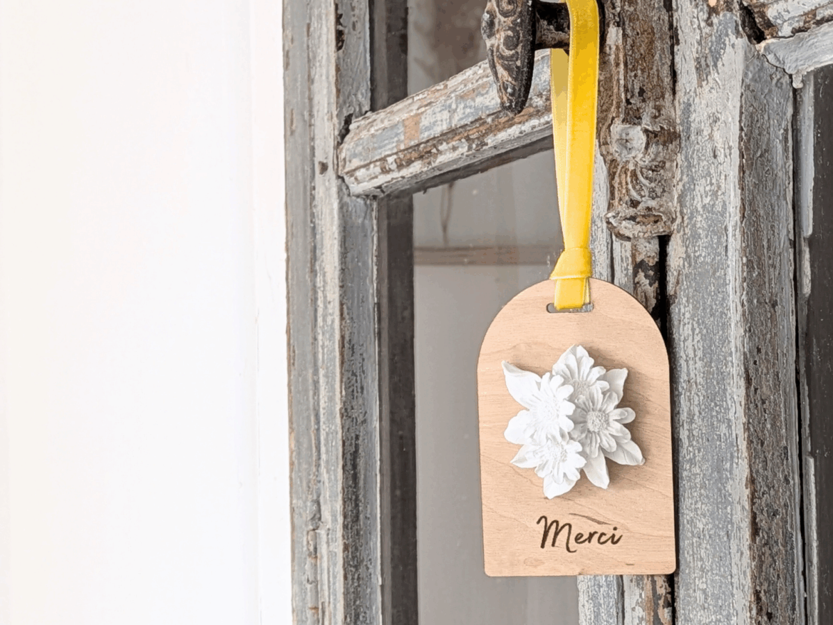Décor en plâtre parfumé message "Merci" parfum Toscane.
