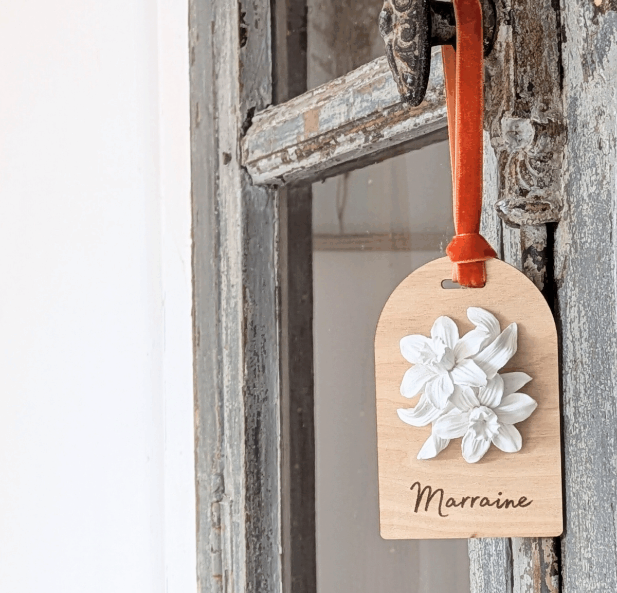 Décor en plâtre parfumé message "Marraine" parfum "Fleur d'Oranger".