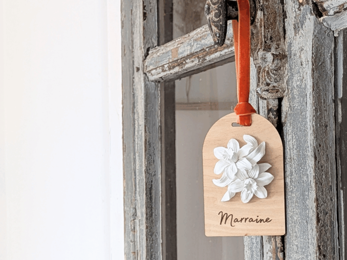 Décor en plâtre parfumé message "Marraine" parfum "Fleur d'Oranger".